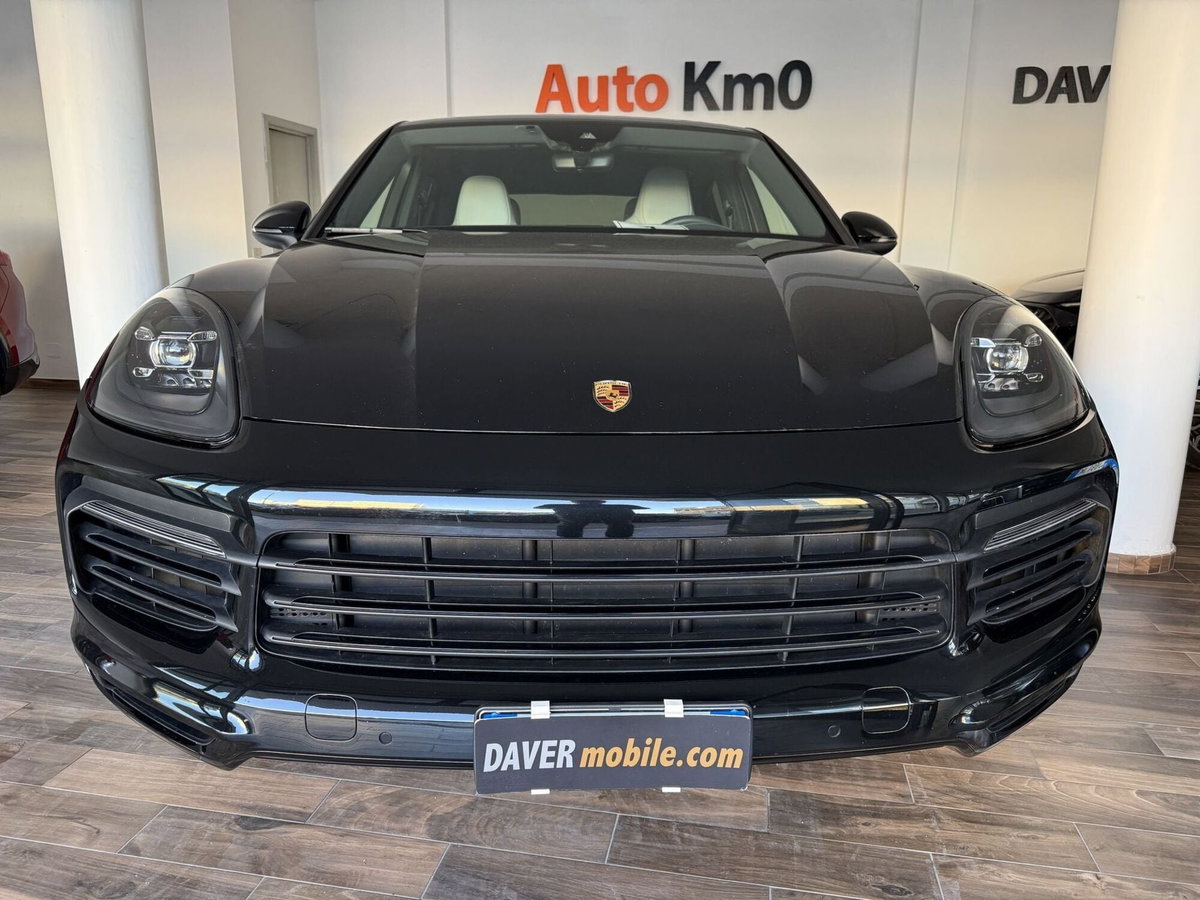 Porsche Cayenne Coupé 3.0 V6 (2)
