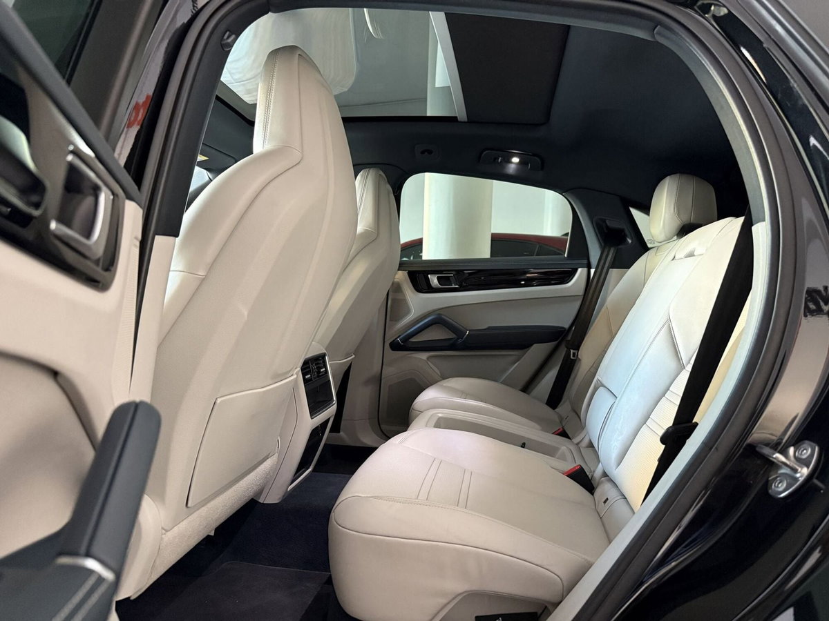 Porsche Cayenne Coupé 3.0 V6 (8)
