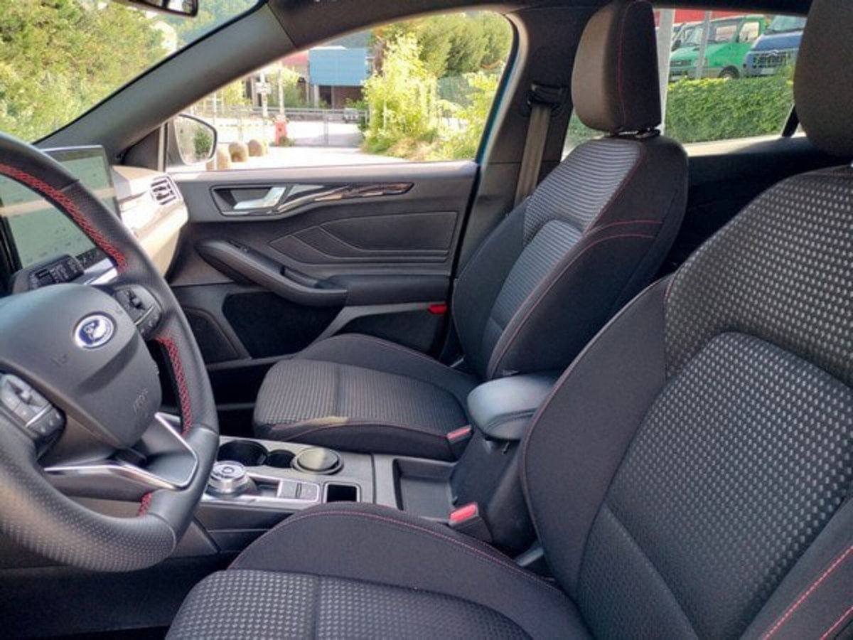 Ford Focus Station Wagon 1.5 ecoblue ST-Line X 115cv auto (14)