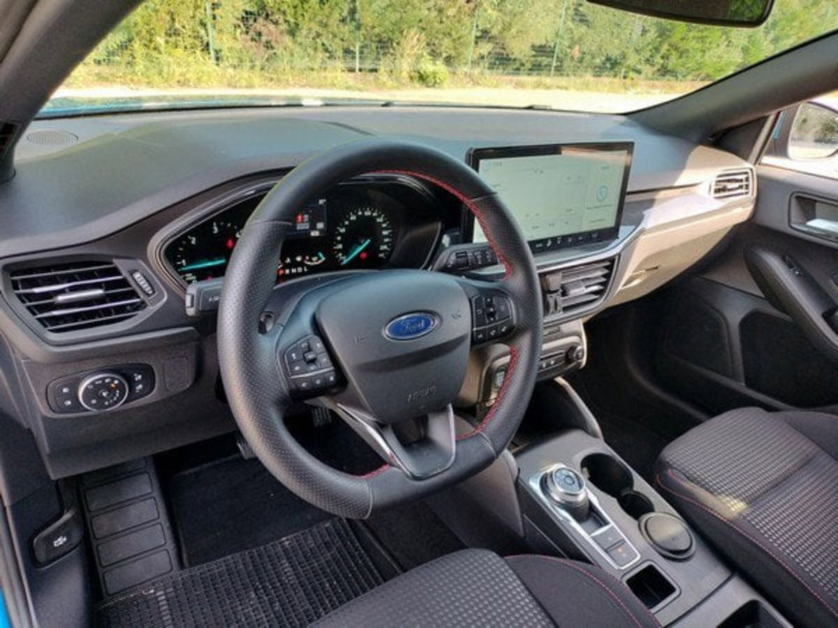 Ford Focus Station Wagon 1.5 ecoblue ST-Line X 115cv auto (15)