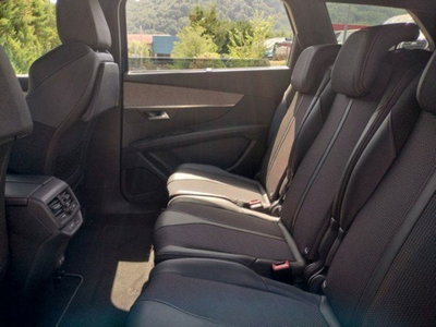 Peugeot 5008 BlueHDi 180 S&S EAT8 GT Pack (14)