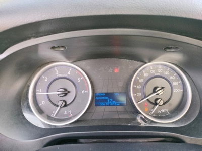 Toyota Hilux 2.D-4D 4WD 2 porte Extra Cab Comfort (11)