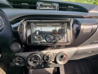 Toyota Hilux 2.D-4D 4WD 2 porte Extra Cab Comfort (12)