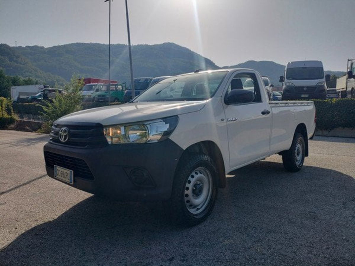 Toyota Hilux 2.D-4D 4WD 2 porte Extra Cab Comfort (3)