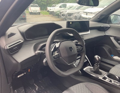 Peugeot 2008 1.2 turbo Allure 100cv (7)