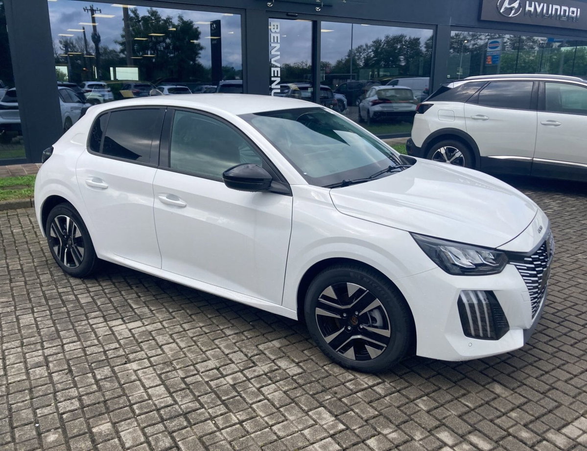 Peugeot 208 1.2 turbo Allure 100cv (2)