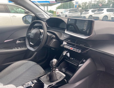 Peugeot 208 1.2 turbo Allure 100cv (6)