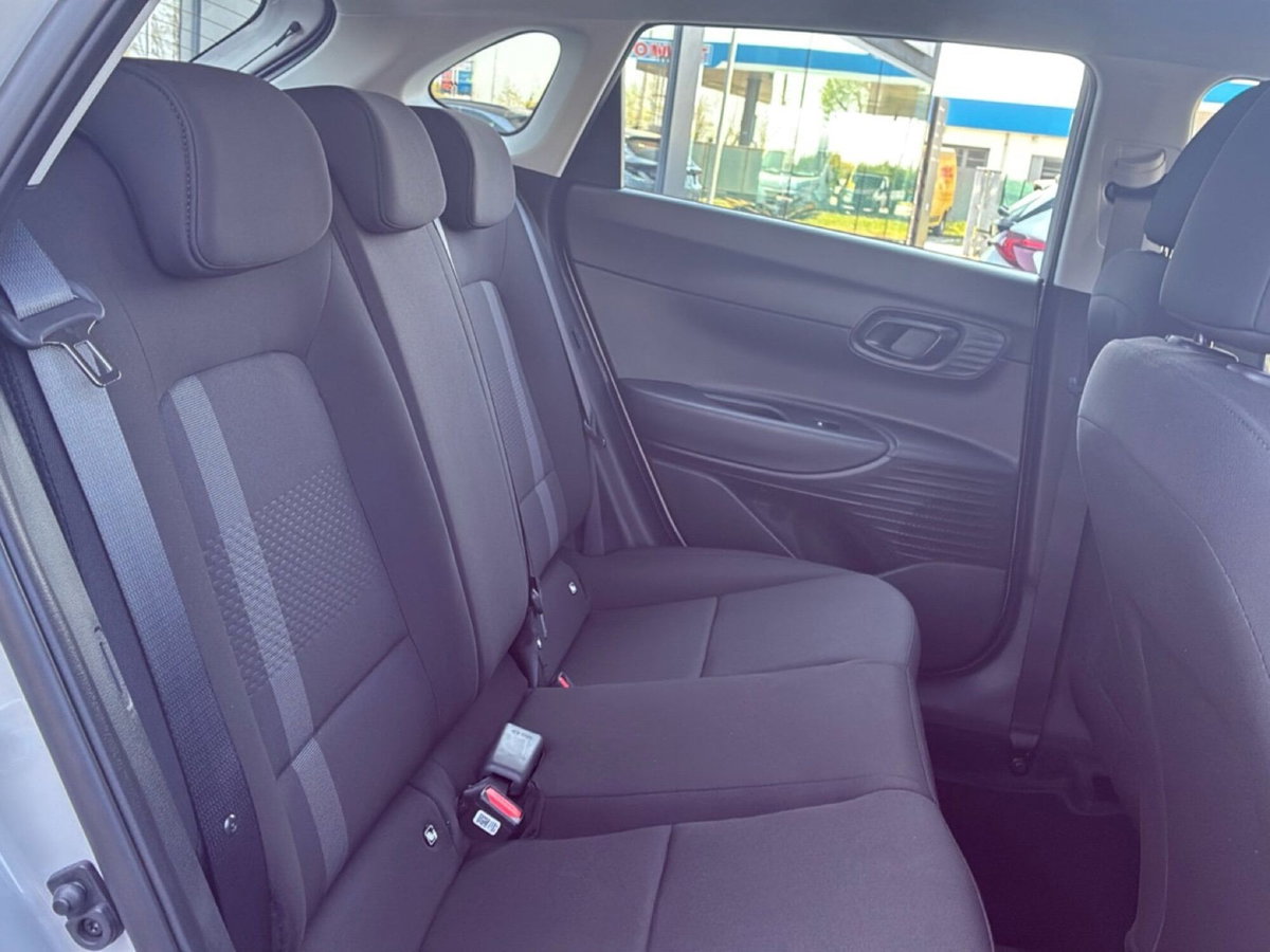 Hyundai i20 1.0 t-gdi Connectline 90cv mt (12)