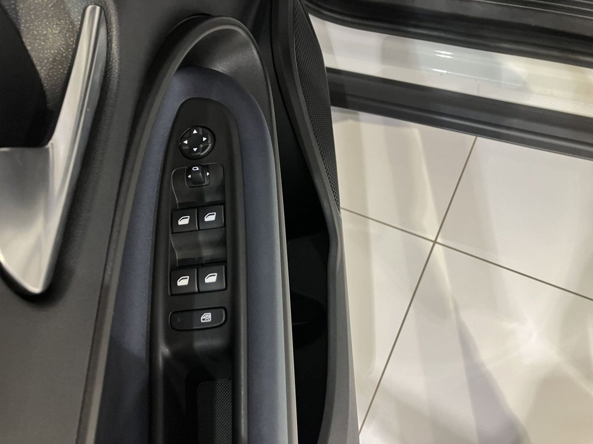 Alfa Romeo Junior 1.2 ibrida 145cv edct6 (13)