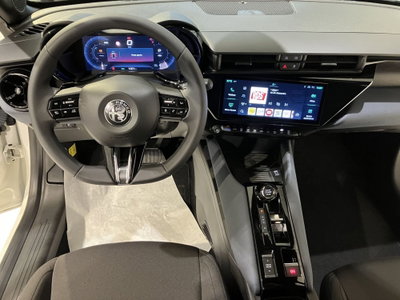 Alfa Romeo Junior 1.2 ibrida 145cv edct6 (7)