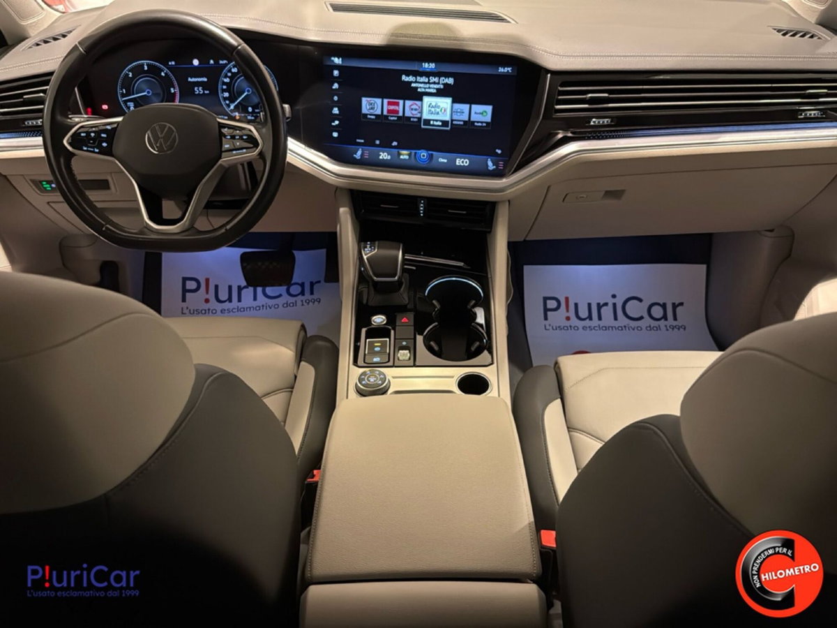 Volkswagen Touareg 3.0 V6 tdi scr Elegance 231cv auto (4)