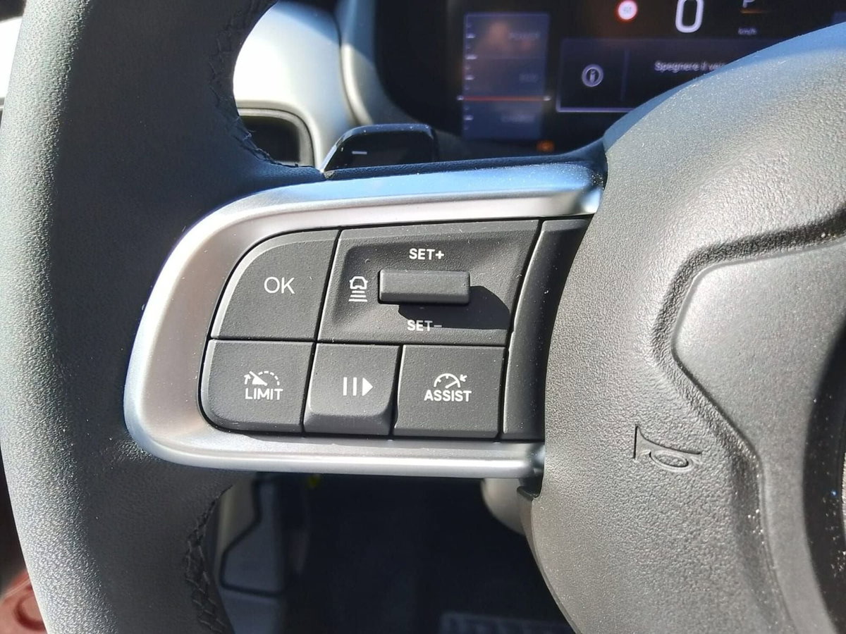 Jeep Avenger 1.2 turbo e-hybrid mhev Altitude fwd 110cv edct6 (19)