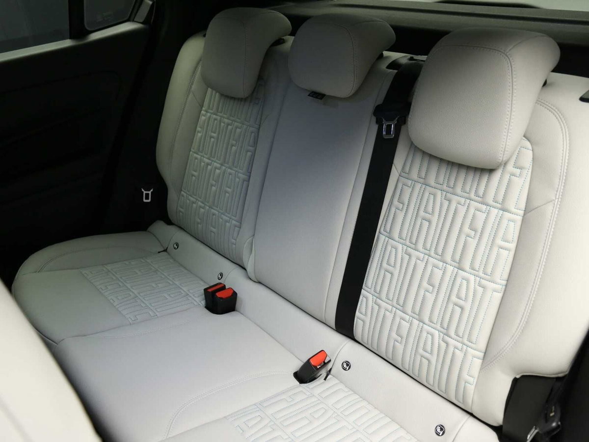 Fiat 600 1.2 hybrid La Prima II 110cv auto (11)