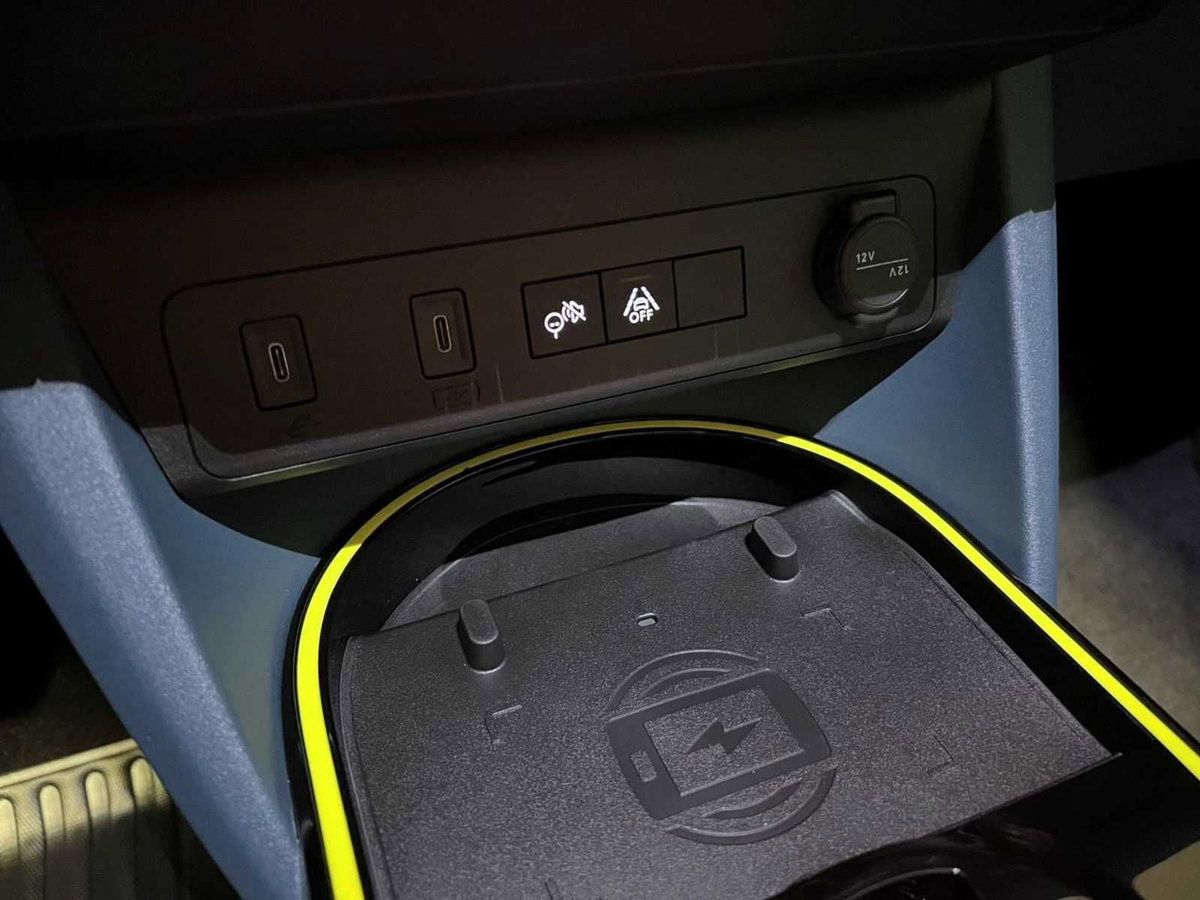 Fiat Grande Panda 1.2 hybrid La Prima 110cv edct (13)