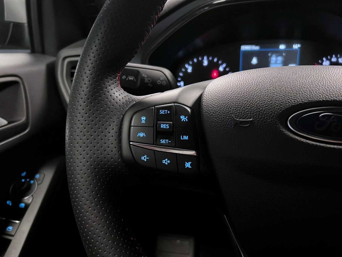 Ford Focus 1.5 EcoBlue 115 CV automatico 5p. ST-Line Style (19)