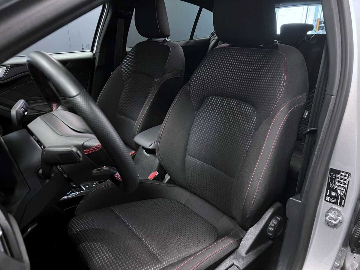 Ford Focus 1.5 EcoBlue 115 CV automatico 5p. ST-Line Style (8)