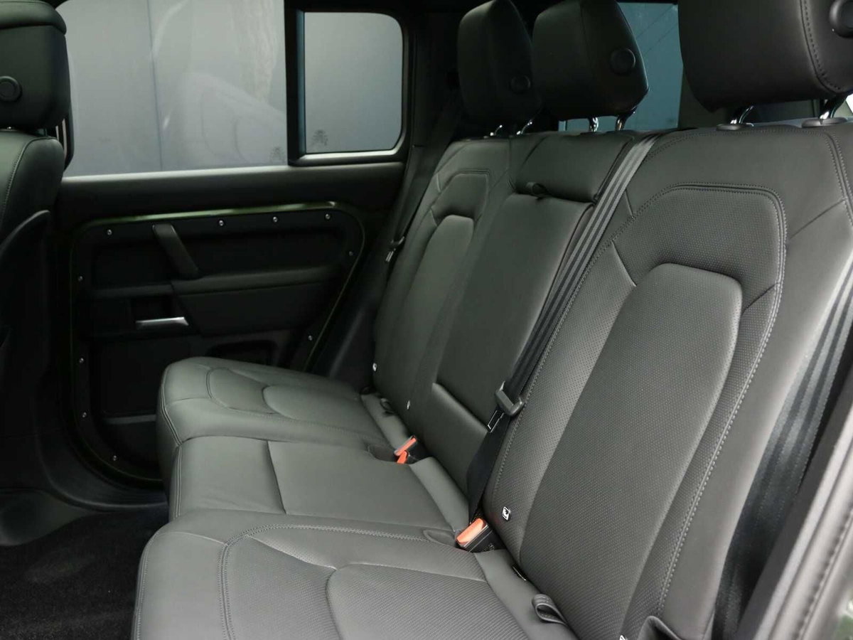 Land Rover Defender 110 3.0d i6 mhev X-Dynamic HSE awd 250cv auto (11)