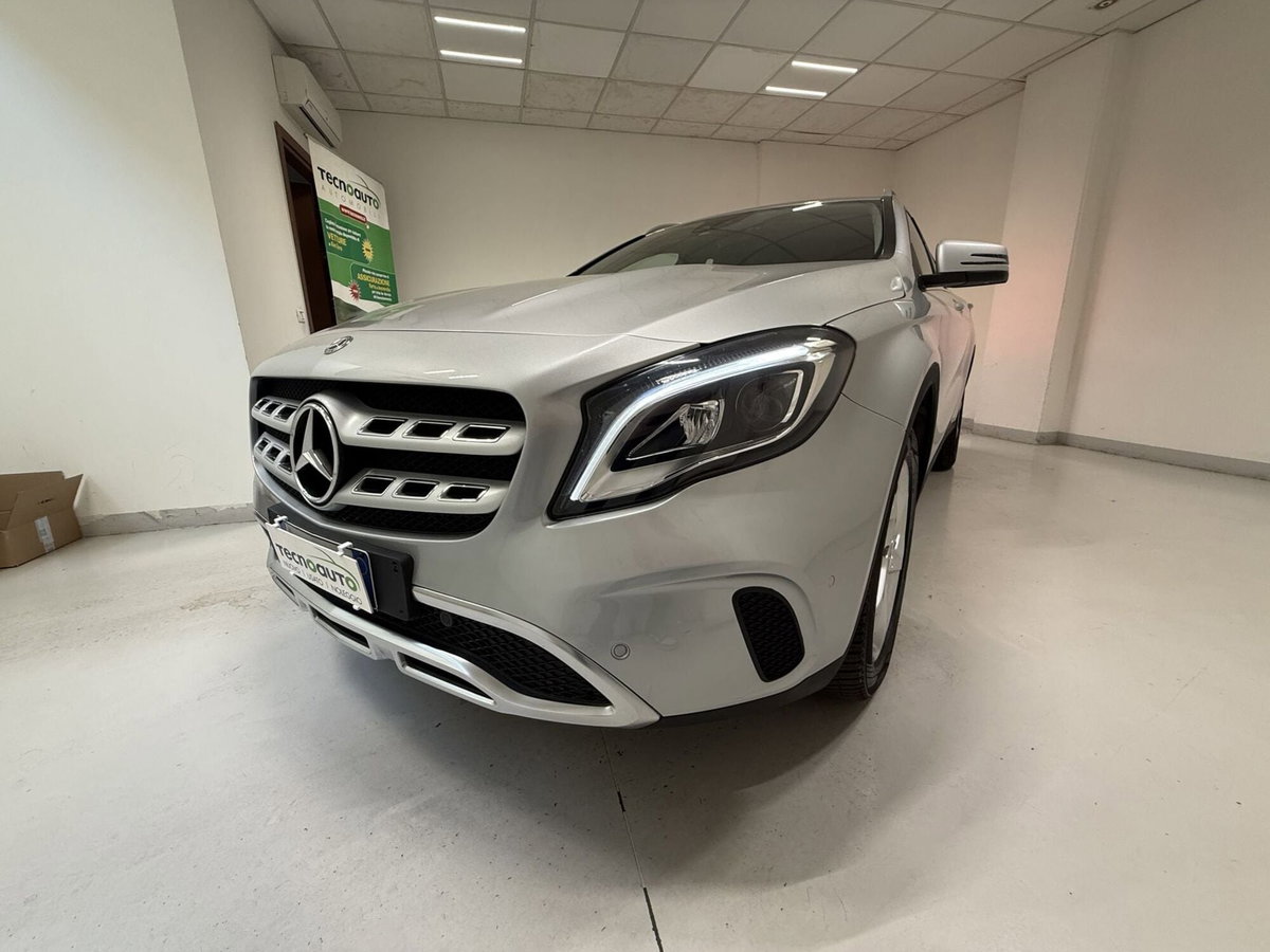 Mercedes-Benz GLA SUV 200 d Sport (7)
