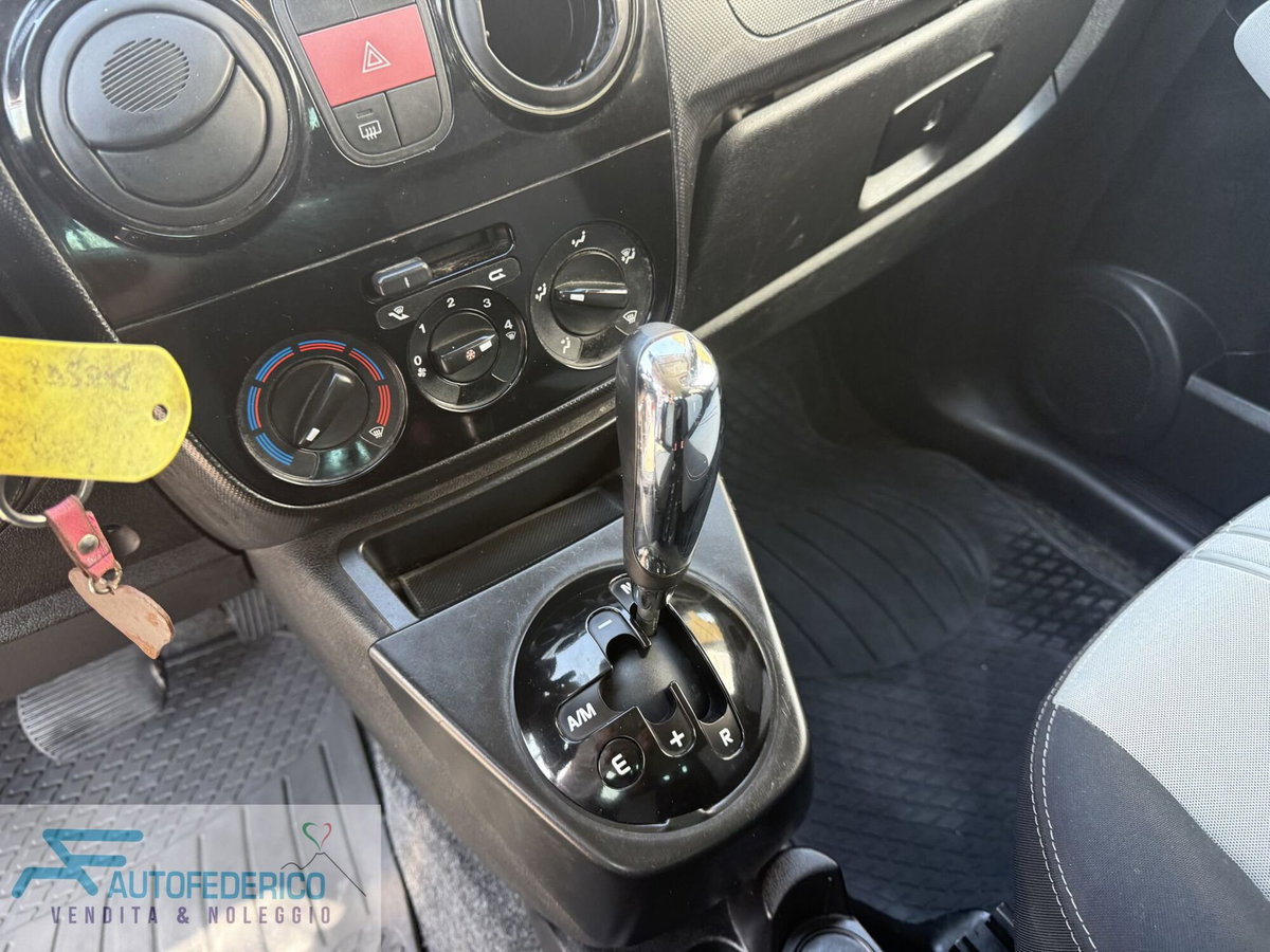 Fiat Qubo 1.3 MJT 75 CV Trekking (12)