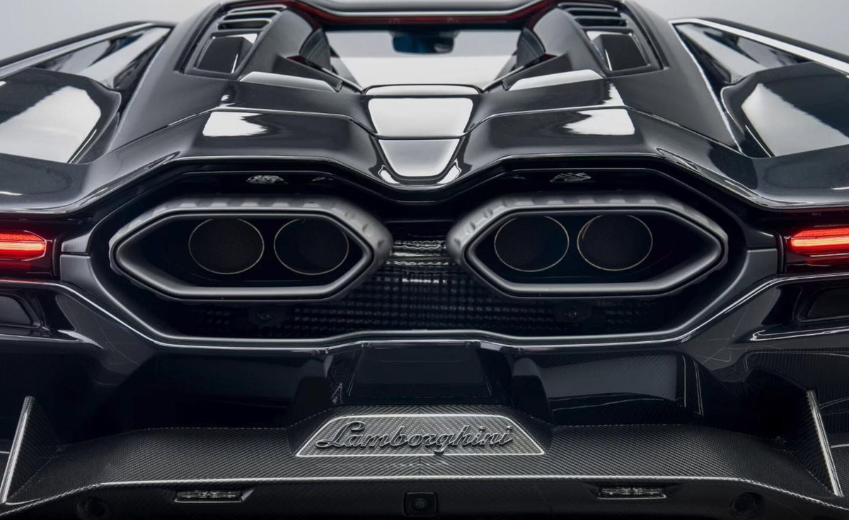Lamborghini Revuelto 6.5 V12 hpev (9)