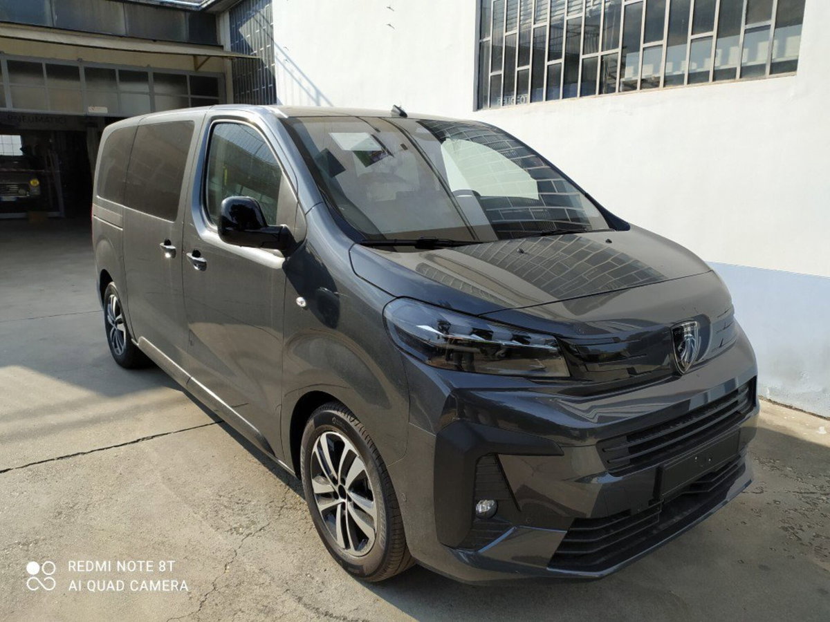 Peugeot Traveller M1 std 2.2 Bluehdi 180cv S&S Business eat8