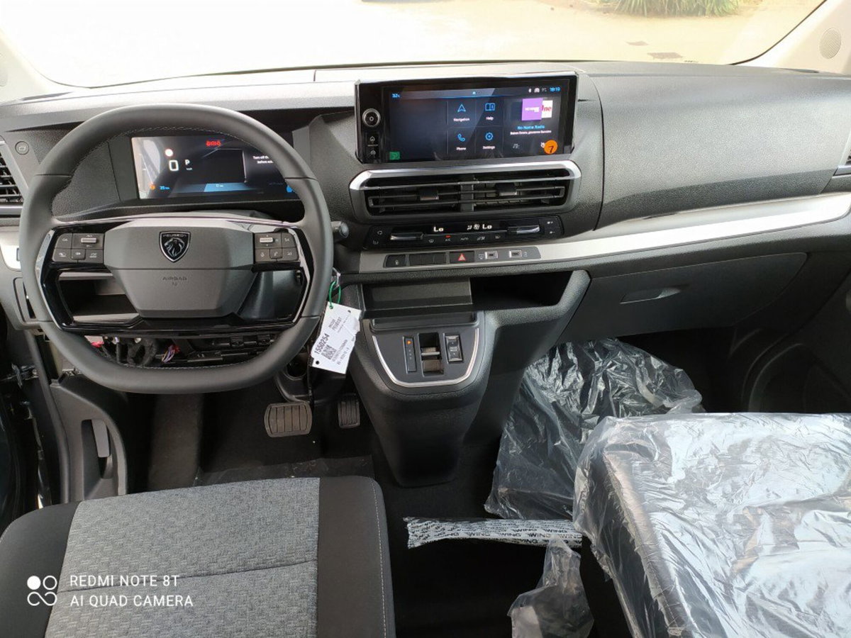 Peugeot Traveller M1 std 2.2 Bluehdi 180cv S&S Business eat8 (10)