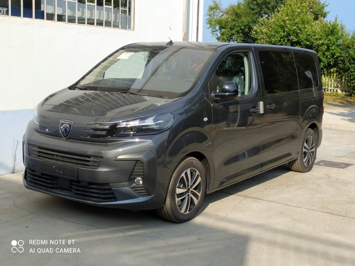 Peugeot Traveller M1 std 2.2 Bluehdi 180cv S&S Business eat8 (11)