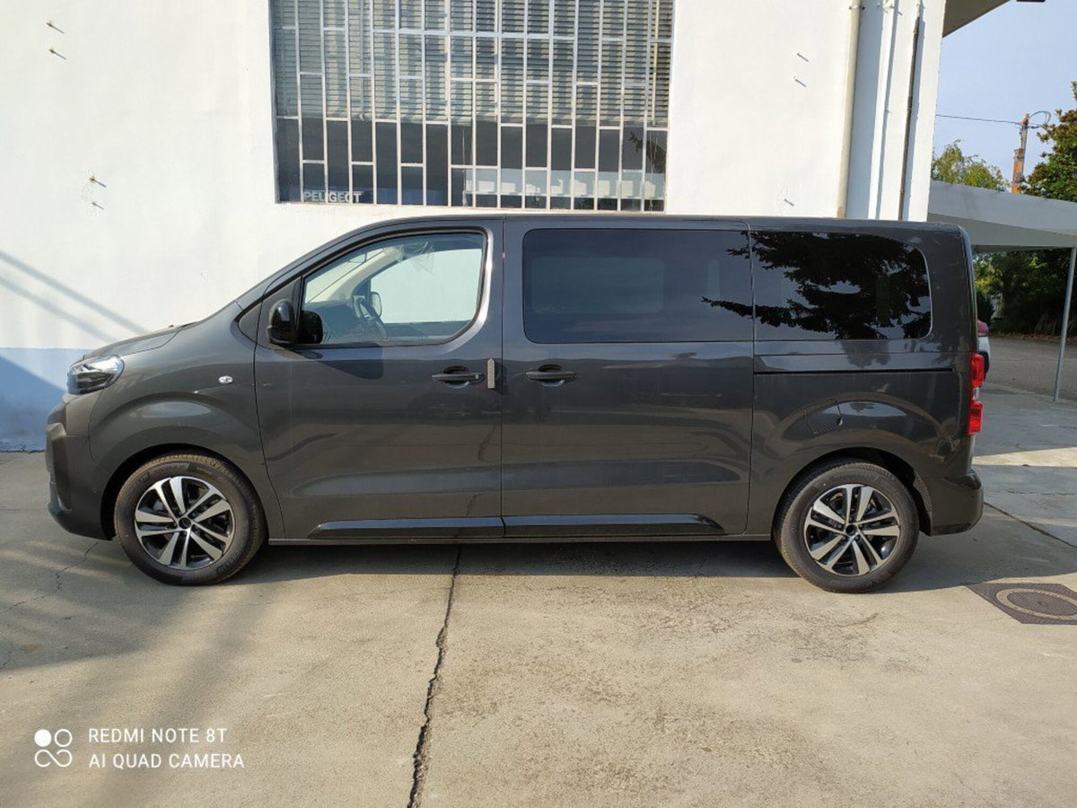 Peugeot Traveller M1 std 2.2 Bluehdi 180cv S&S Business eat8 (3)