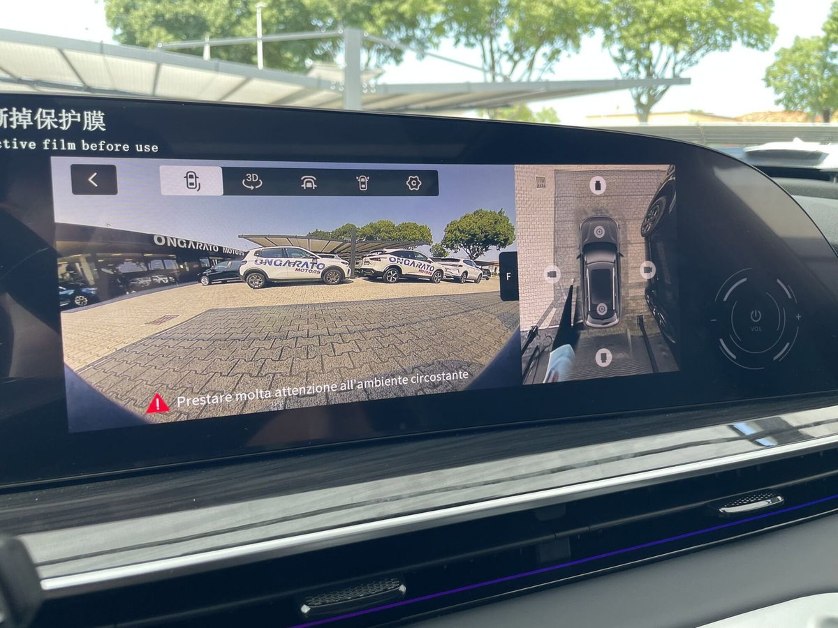 Omoda Omoda 9 SHS-P 1.5 tgdi phev Premium i-awd (13)