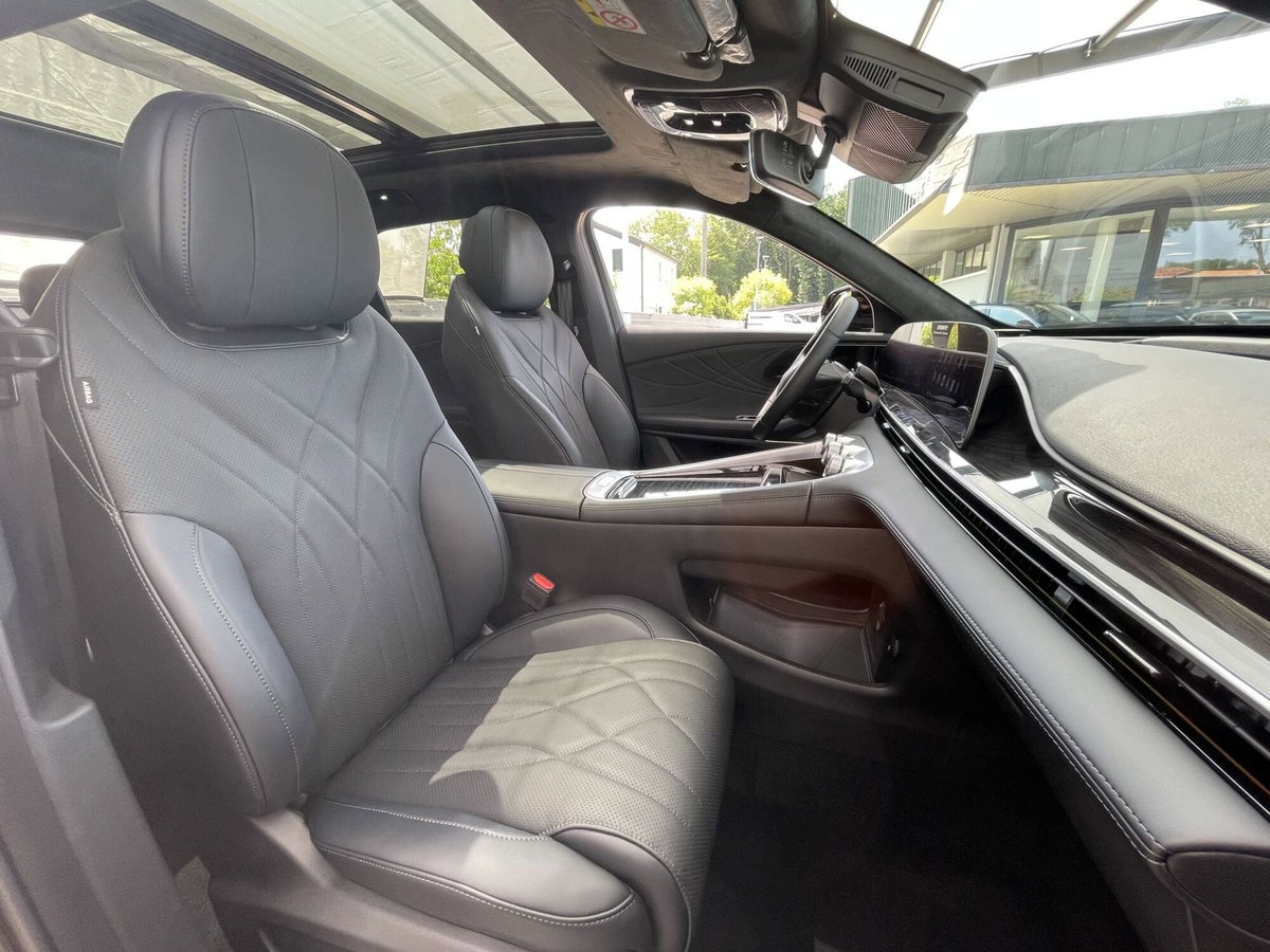 Omoda Omoda 9 SHS-P 1.5 tgdi phev Premium i-awd (17)