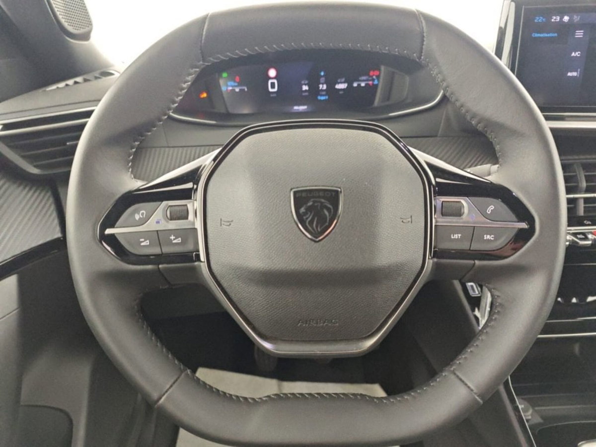 Peugeot 2008 1.2 puretech Allure s&s 100cv (10)