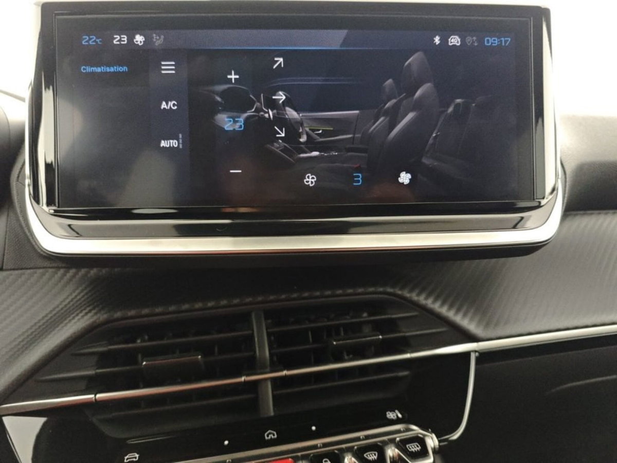 Peugeot 2008 1.2 puretech Allure s&s 100cv (15)