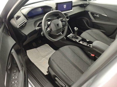 Peugeot 2008 1.2 puretech Allure s&s 100cv (9)
