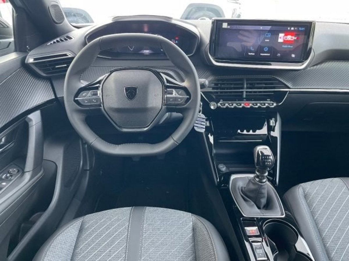 Peugeot 2008 1.2 turbo Allure 100cv (10)