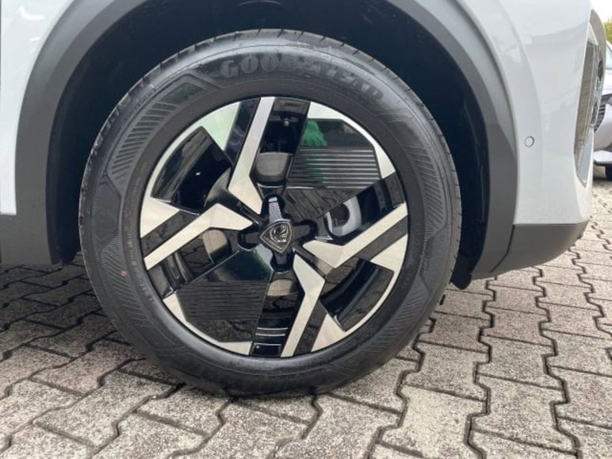 Peugeot 2008 1.2 turbo Allure 100cv (13)
