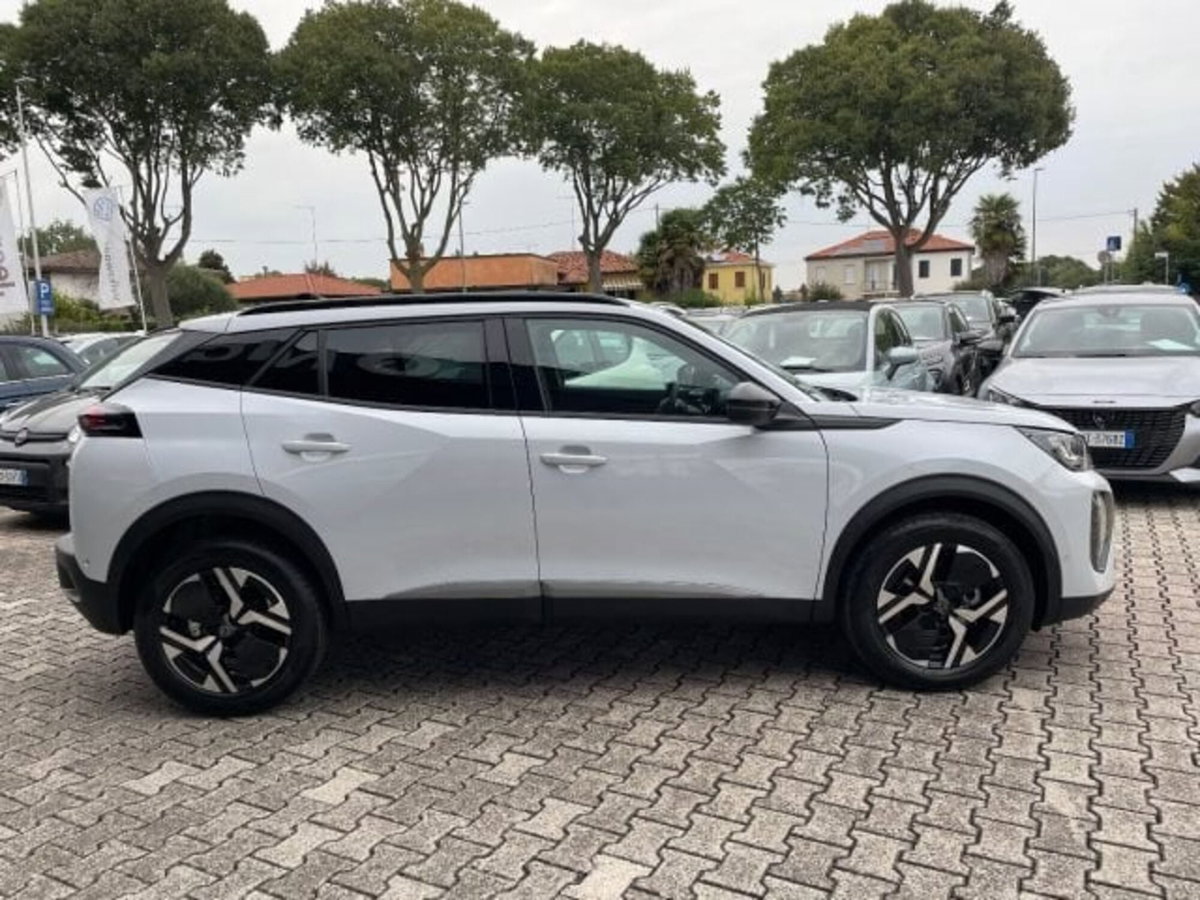 Peugeot 2008 1.2 turbo Allure 100cv (4)