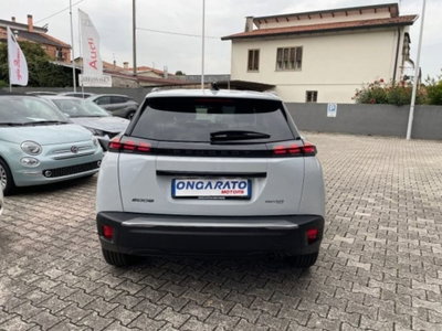 Peugeot 2008 1.2 turbo Allure 100cv (6)