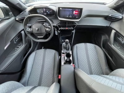 Peugeot 2008 1.2 turbo Allure 100cv (9)