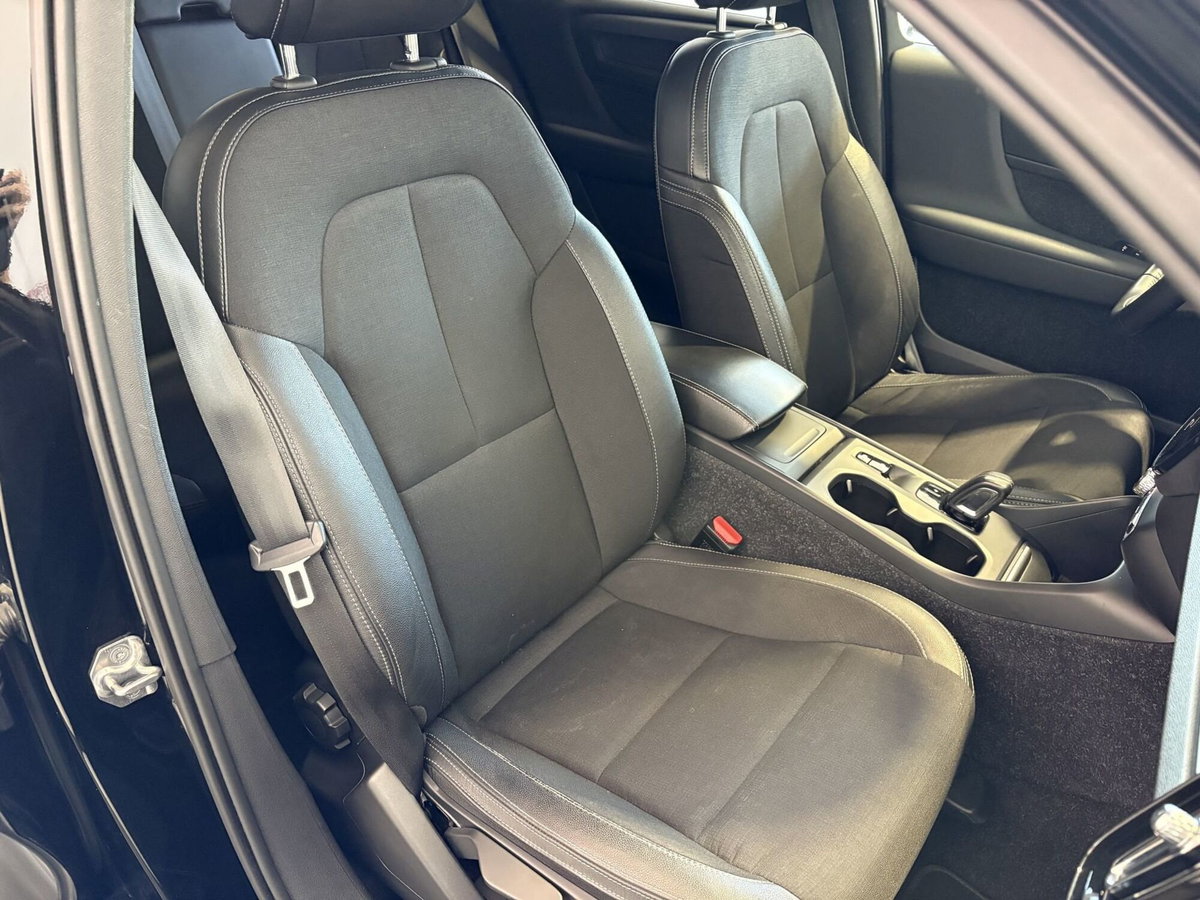 Volvo XC40 T3 Geartronic Business Plus (16)