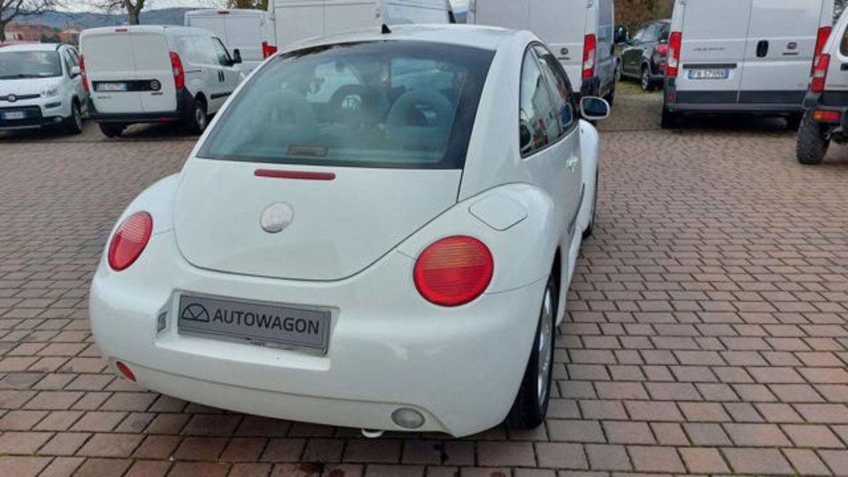 Volkswagen New Beetle TDI (6)