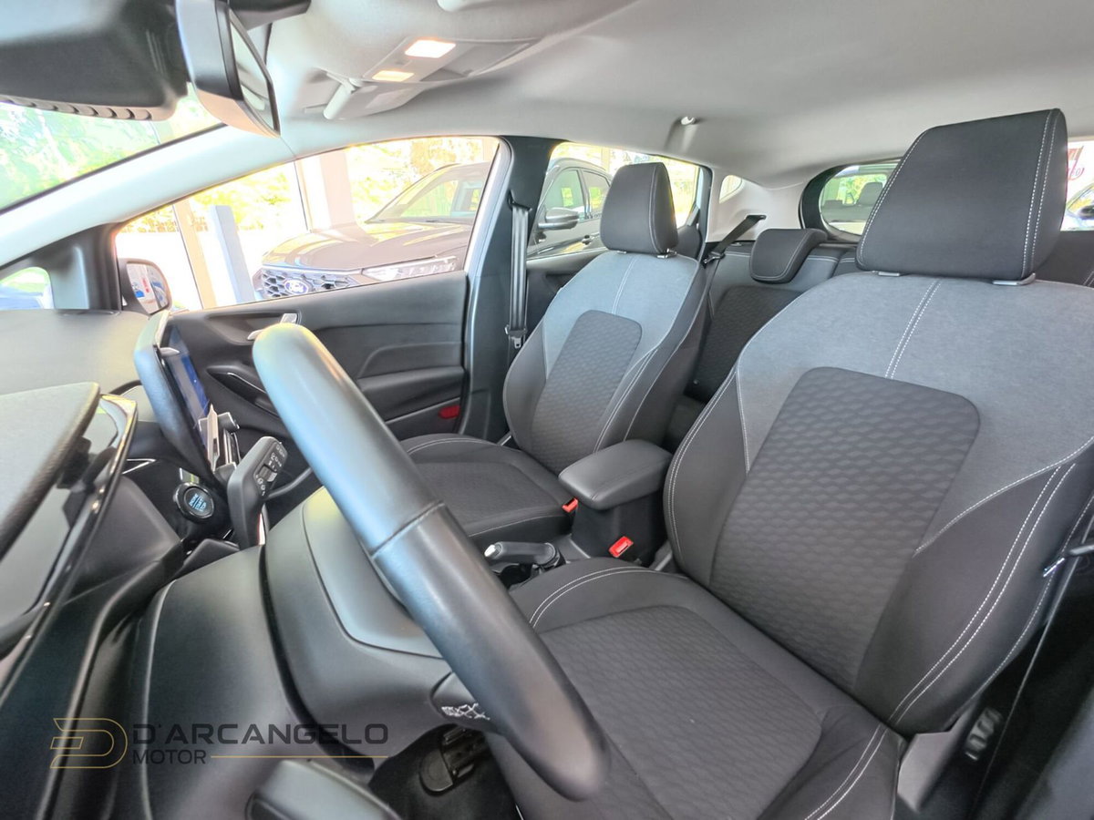 Ford Fiesta 1.1 75 CV 5 porte Titanium (14)