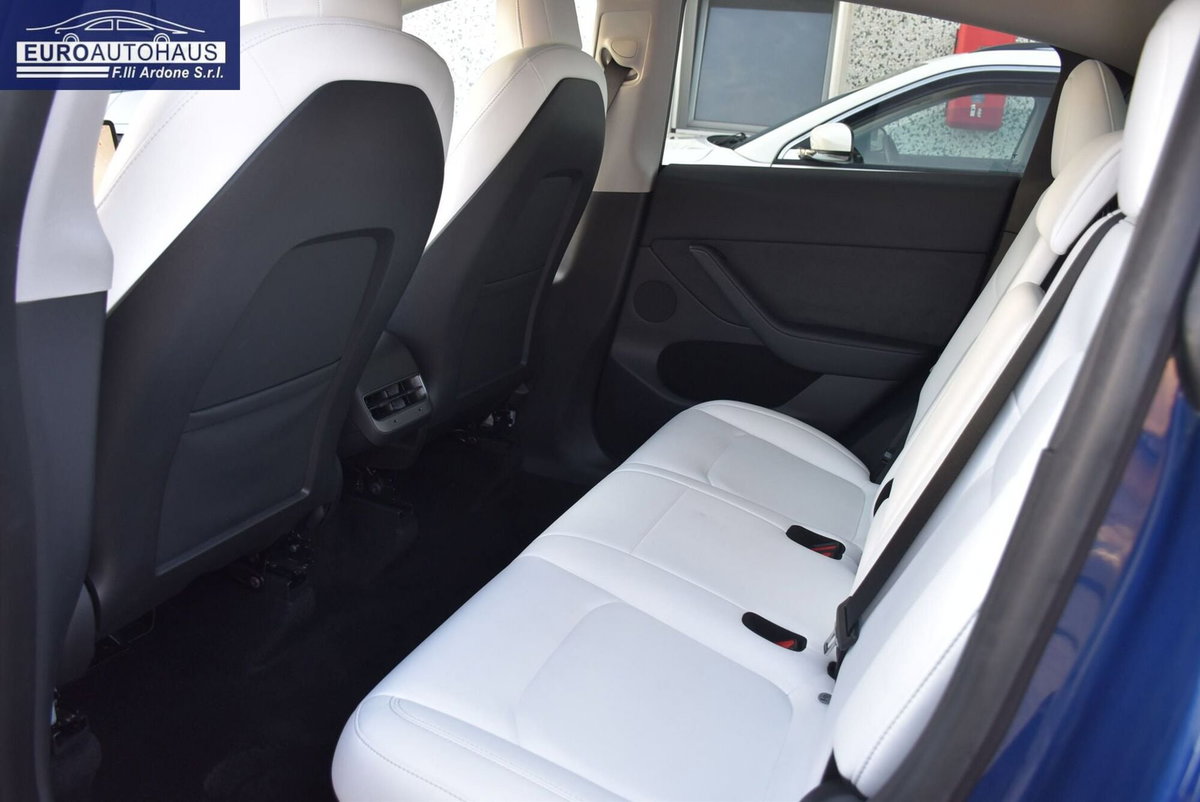 Tesla Model Y Long Range Dual Motor awd (15)