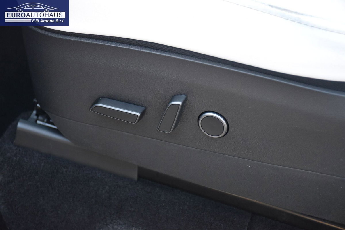 Tesla Model Y Long Range Dual Motor awd (7)