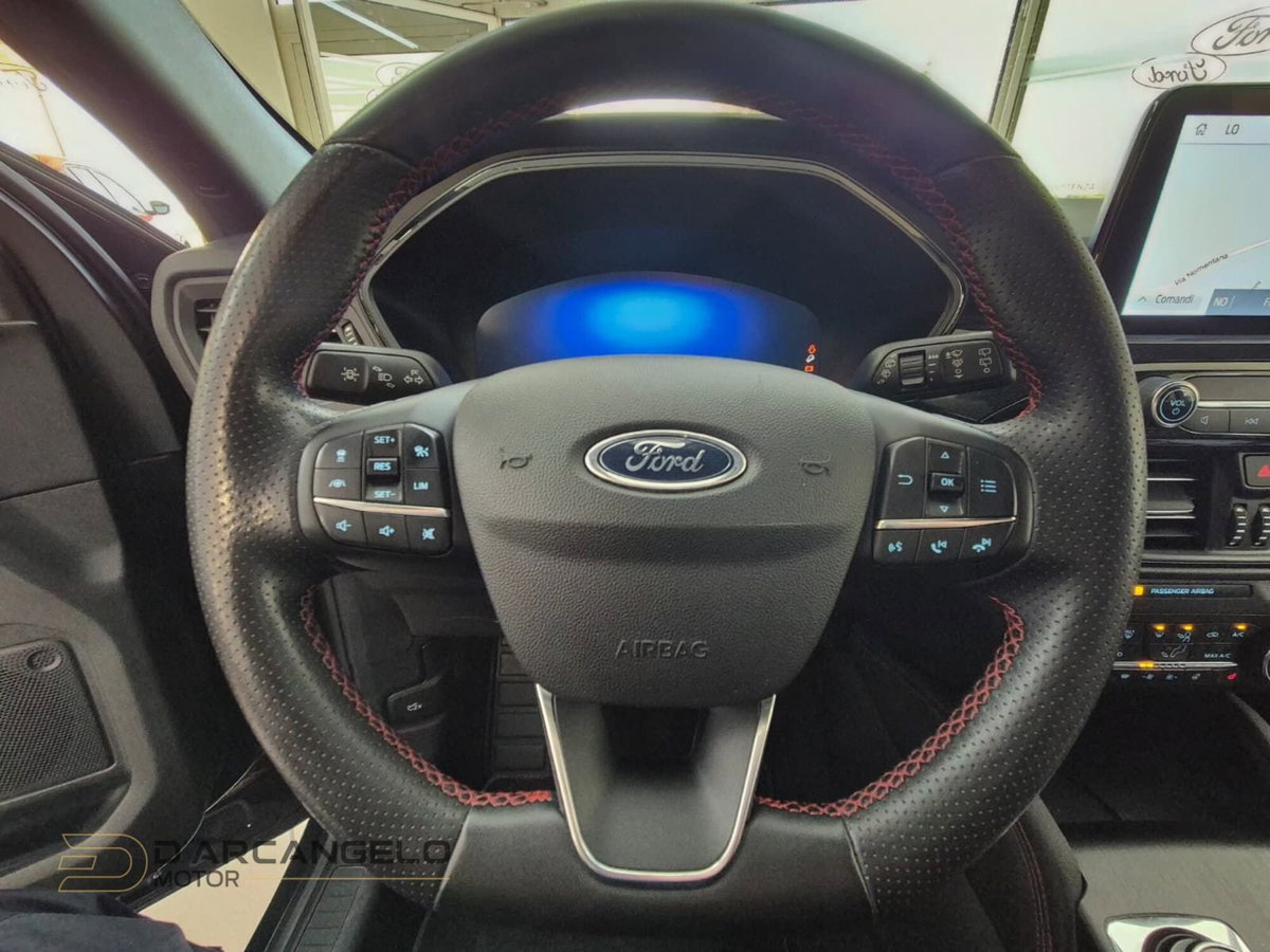 Ford Kuga 2.5 Full Hybrid 190 CV CVT 2WD ST-Line X (16)