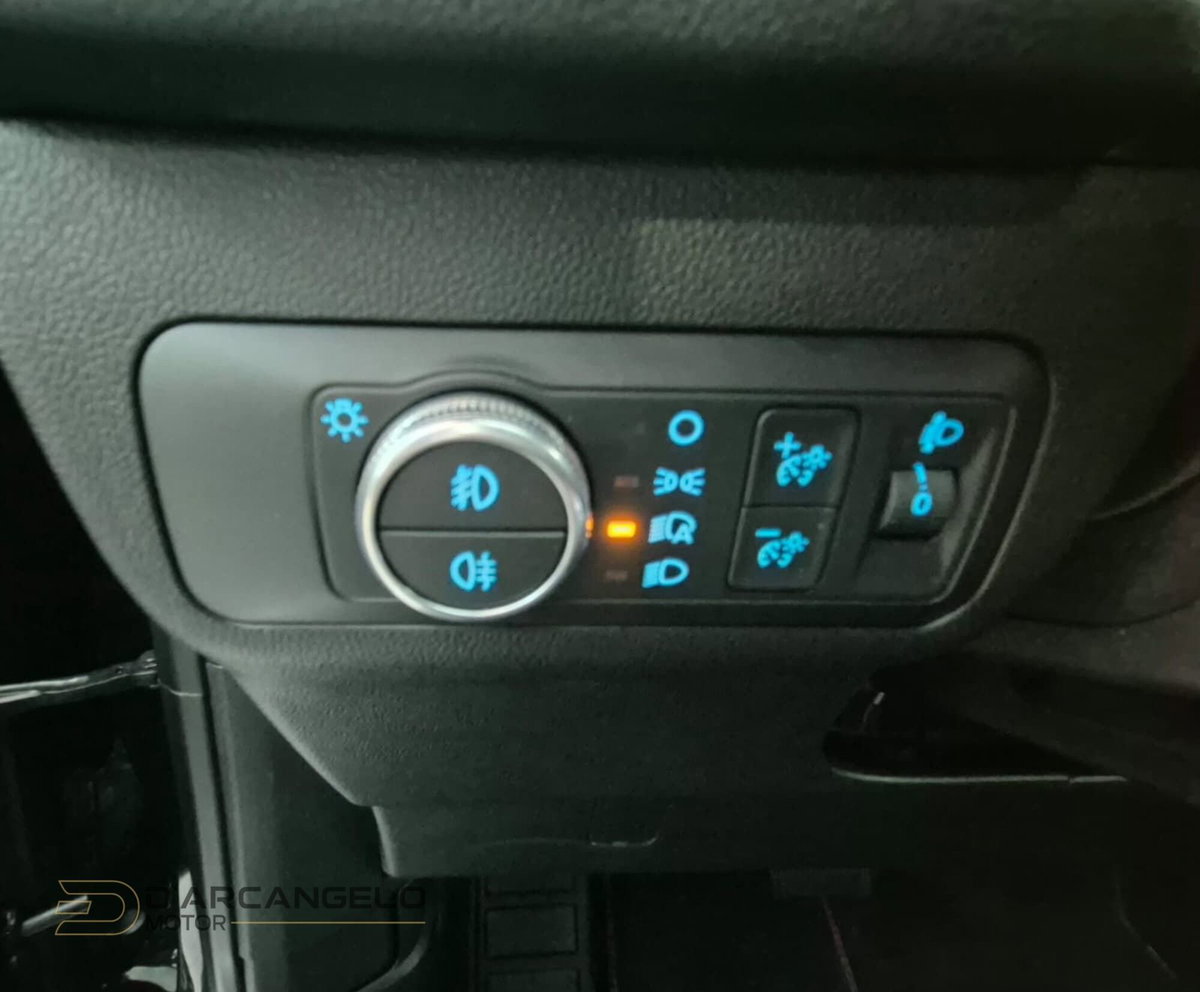 Ford Kuga 2.5 Full Hybrid 190 CV CVT 2WD ST-Line X (20)