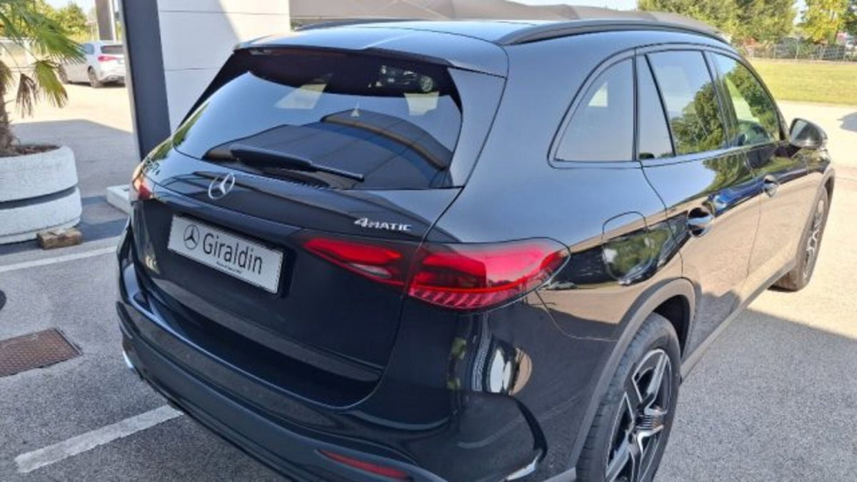 Mercedes-Benz GLC 220 d 4Matic Mild Hybrid AMG Premium Plus (3)