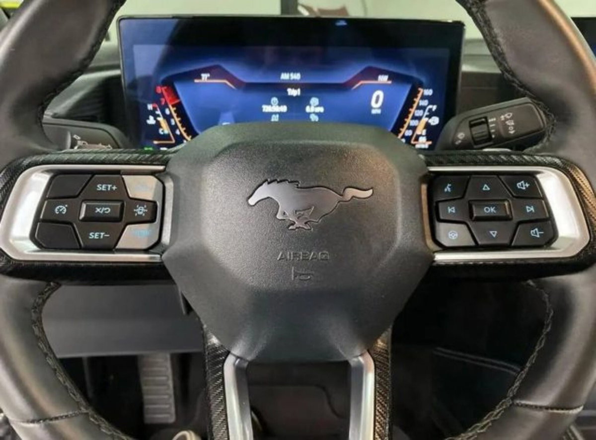 Ford Mustang Coupé Fastback 2.3 EcoBoost (14)