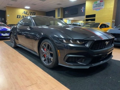Ford Mustang Coupé Fastback 2.3 EcoBoost (3)