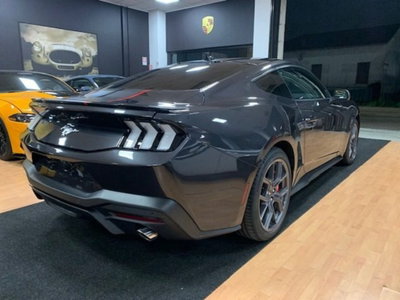 Ford Mustang Coupé Fastback 2.3 EcoBoost (7)