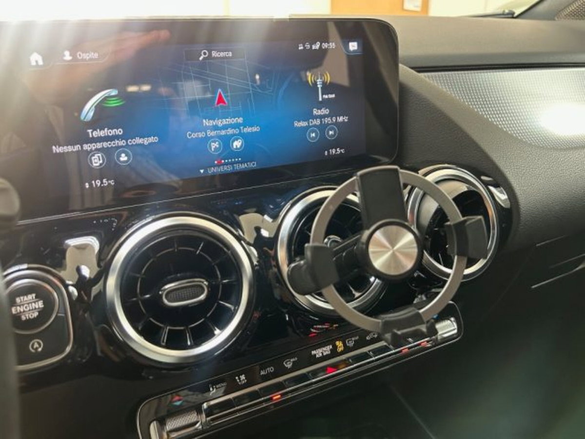 Mercedes-Benz GLA SUV 200 d Automatic Sport Plus (17)